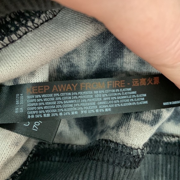 Free People • NWT Main Squeeze Tie Dyed Black Gray Cream Tee Top Size XS - Picture 11 of 11